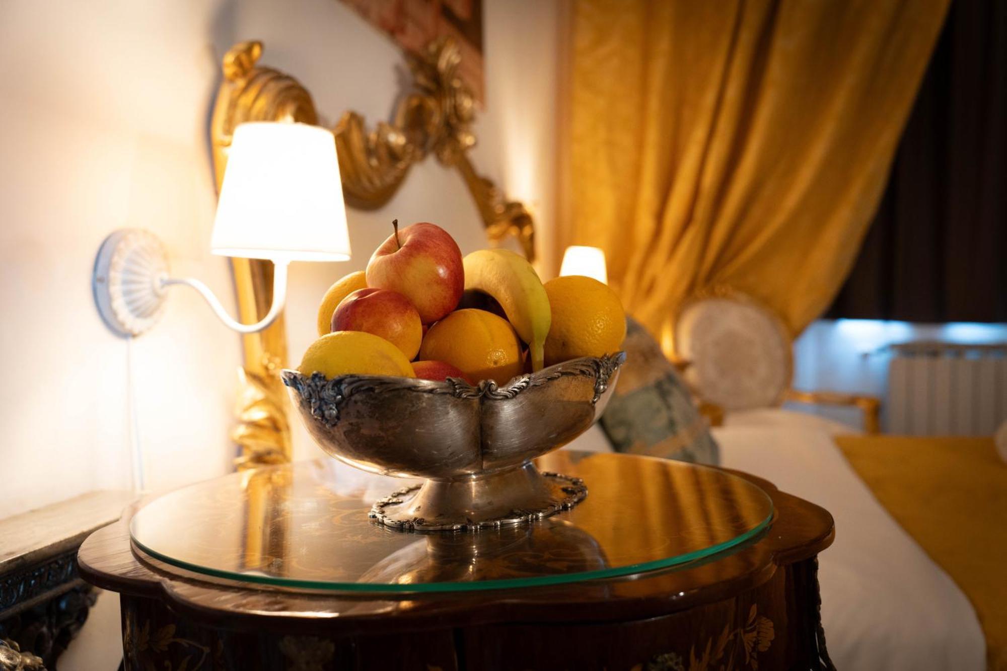 San Giorgio Rooms Генуя Экстерьер фото